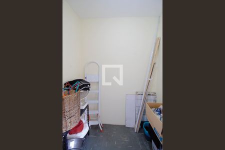 Apartamento à venda com 170m², 4 quartos e 3 vagas Apartamento à venda com 170m², 4 quartos e 3 vagasQuarto de Serviço