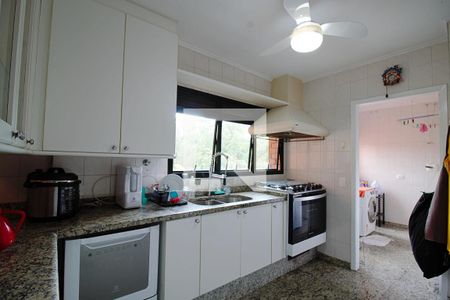 Apartamento à venda com 170m², 4 quartos e 3 vagas Apartamento à venda com 170m², 4 quartos e 3 vagasCozinha