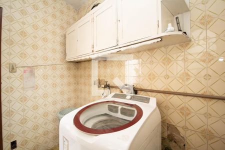 Casa à venda com 258m², 4 quartos e 2 vagas Casa à venda com 258m², 4 quartos e 2 vagasÁrea de Serviço