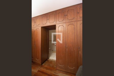 Casa à venda com 258m², 4 quartos e 2 vagas Casa à venda com 258m², 4 quartos e 2 vagasQuarto 4 - Suíte 3 - Armários