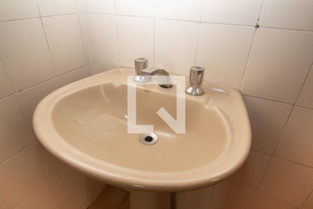 Casa à venda com 258m², 4 quartos e 2 vagas Casa à venda com 258m², 4 quartos e 2 vagasQuarto 2 - Banheiro da Suíte 1