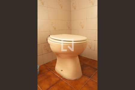 Casa à venda com 258m², 4 quartos e 2 vagas Casa à venda com 258m², 4 quartos e 2 vagasQuarto 3 - Banheiro da Suíte 2