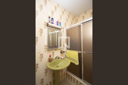 Casa à venda com 258m², 4 quartos e 2 vagas Casa à venda com 258m², 4 quartos e 2 vagasLavabo