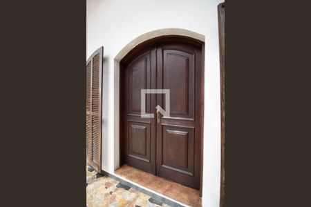 Casa à venda com 258m², 4 quartos e 2 vagas Casa à venda com 258m², 4 quartos e 2 vagasHall de Entrada