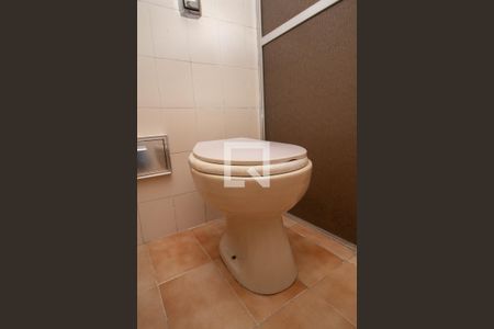 Casa à venda com 258m², 4 quartos e 2 vagas Casa à venda com 258m², 4 quartos e 2 vagasQuarto 2 - Banheiro da Suíte 1