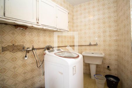 Casa à venda com 258m², 4 quartos e 2 vagas Casa à venda com 258m², 4 quartos e 2 vagasÁrea de Serviço