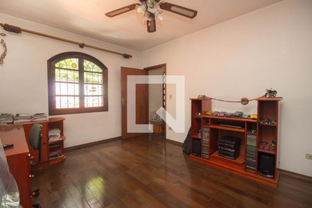 Casa à venda com 258m², 4 quartos e 2 vagas Casa à venda com 258m², 4 quartos e 2 vagasQuarto 2 - Suíte 1