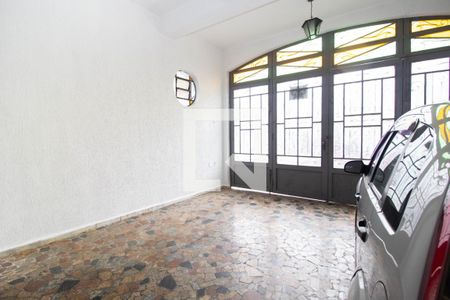 Casa à venda com 258m², 4 quartos e 2 vagas Casa à venda com 258m², 4 quartos e 2 vagasGaragem