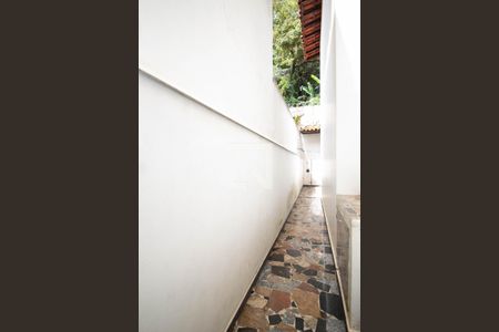 Casa à venda com 258m², 4 quartos e 2 vagas Casa à venda com 258m², 4 quartos e 2 vagasQuintal