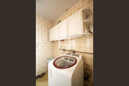 Casa à venda com 258m², 4 quartos e 2 vagas Casa à venda com 258m², 4 quartos e 2 vagasÁrea de Serviço