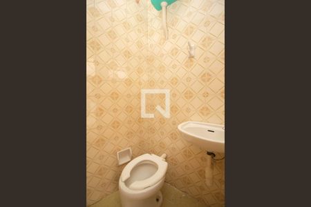 Casa à venda com 258m², 4 quartos e 2 vagas Casa à venda com 258m², 4 quartos e 2 vagasBanheiro de Serviço