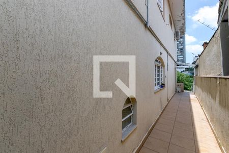 Casa à venda com 250m², 3 quartos e 2 vagasCorredor Lateral