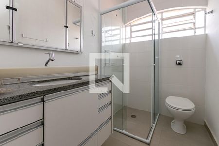 Casa à venda com 250m², 3 quartos e 2 vagasBanheiro