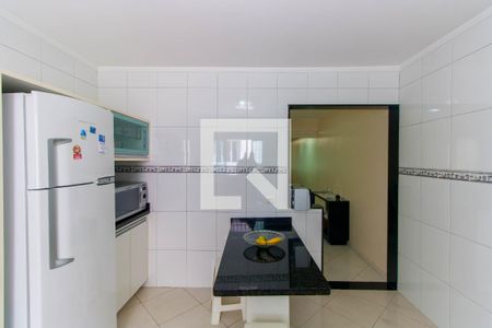 Casa à venda com 200m², 2 quartos e 2 vagasCozinha