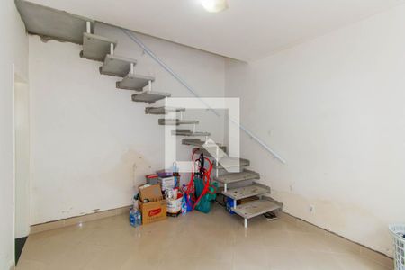 Casa à venda com 200m², 2 quartos e 2 vagasQuarto - Casa 2