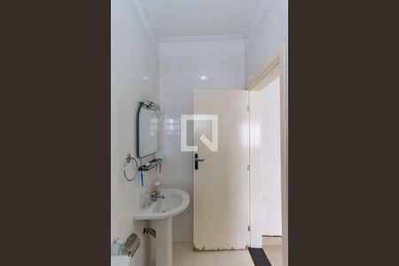 Casa à venda com 200m², 2 quartos e 2 vagasBanheiro - Casa 2