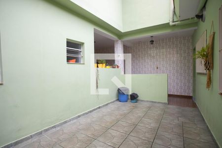 Casa à venda com 200m², 3 quartos e 2 vagasQuintal