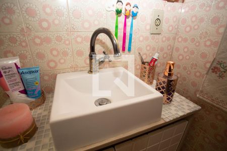 Casa à venda com 200m², 3 quartos e 2 vagasBanheiro