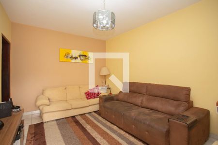 Casa à venda com 200m², 3 quartos e 2 vagasSala