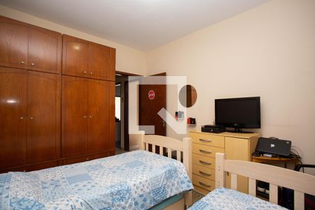 Casa à venda com 200m², 3 quartos e 2 vagasQuarto 1