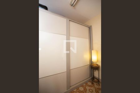 Casa à venda com 200m², 3 quartos e 2 vagasQuarto 3 - Armários