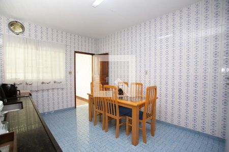 Casa à venda com 200m², 3 quartos e 2 vagasCozinha