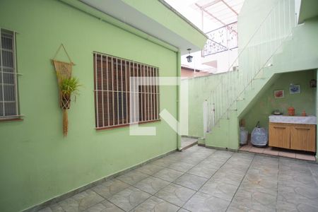 Casa à venda com 200m², 3 quartos e 2 vagasQuintal
