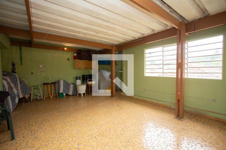 Casa à venda com 200m², 3 quartos e 2 vagasSalão