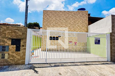 Casa de condomínio à venda com 80m², 2 quartos e 1 vaga Casa de condomínio à venda com 80m², 2 quartos e 1 vagaFachada com Plaquinha