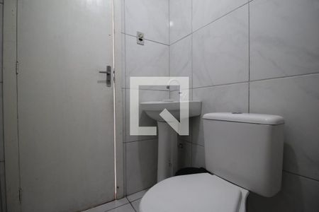 Casa à venda com 300m², 4 quartos e 1 vaga Casa à venda com 300m², 4 quartos e 1 vagaBanheiro 1