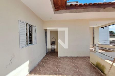 Casa para alugar com 90m², 2 quartos e 1 vaga