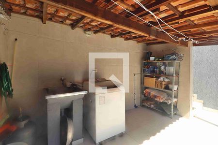 Casa à venda com 272m², 3 quartos e 6 vagasÁrea de Serviço