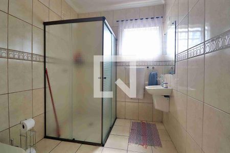 Casa à venda com 272m², 3 quartos e 6 vagasBanheiro do Quarto 3 - Suíte