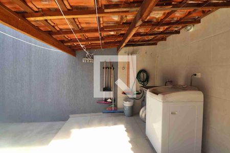 Casa à venda com 272m², 3 quartos e 6 vagasÁrea de Serviço