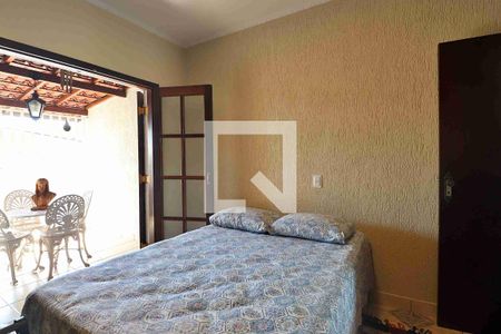 Casa à venda com 272m², 3 quartos e 6 vagasQuarto 3 - Suíte