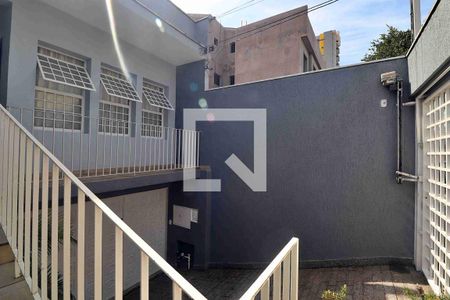 Casa à venda com 272m², 3 quartos e 6 vagasEntrada