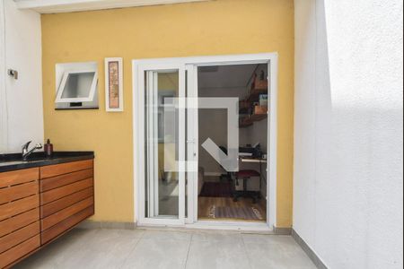 Casa de condomínio à venda com 136m², 3 quartos e 2 vagasLavanderia