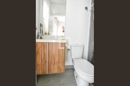 Casa de condomínio à venda com 136m², 3 quartos e 2 vagasBanheiro 02