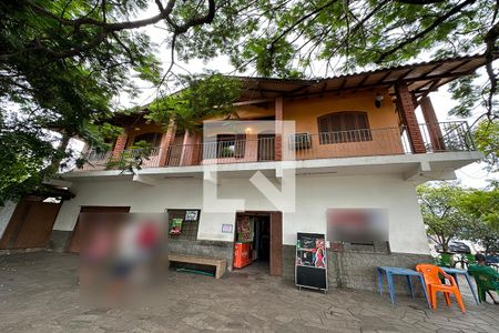 Casa à venda com 196m², 3 quartos e 1 vagaFachada