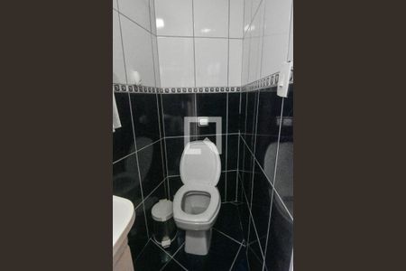 Casa à venda com 260m², 5 quartos e 7 vagas Casa à venda com 260m², 5 quartos e 7 vagasBanheiro da Suíte