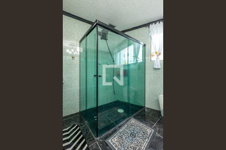 Casa à venda com 440m², 4 quartos e 4 vagas Casa à venda com 440m², 4 quartos e 4 vagasSuíte 1 - Banheiro