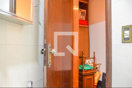 Casa à venda com 500m², 4 quartos e 6 vagas Casa à venda com 500m², 4 quartos e 6 vagasBanheiro da Suíte 2