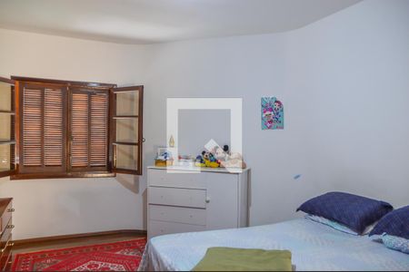 Casa à venda com 500m², 4 quartos e 6 vagas Casa à venda com 500m², 4 quartos e 6 vagasQuarto 3 - Suíte