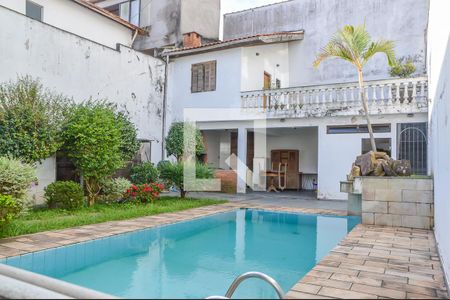 Casa à venda com 500m², 4 quartos e 6 vagas Casa à venda com 500m², 4 quartos e 6 vagasPiscina