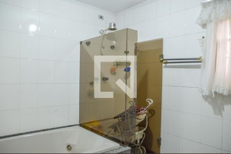 Casa à venda com 500m², 4 quartos e 6 vagas Casa à venda com 500m², 4 quartos e 6 vagasBanheiro da Suíte