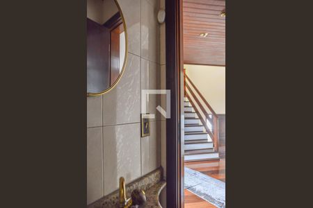 Casa à venda com 500m², 4 quartos e 6 vagas Casa à venda com 500m², 4 quartos e 6 vagasLavabo