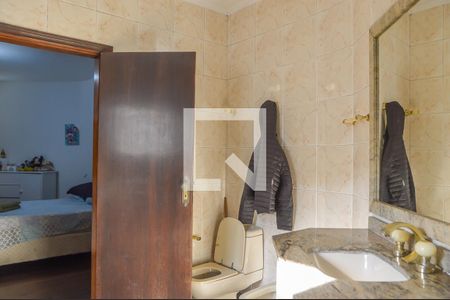 Casa à venda com 500m², 4 quartos e 6 vagas Casa à venda com 500m², 4 quartos e 6 vagasBanheiro da Suíte 3