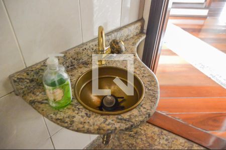 Casa à venda com 500m², 4 quartos e 6 vagas Casa à venda com 500m², 4 quartos e 6 vagasLavabo