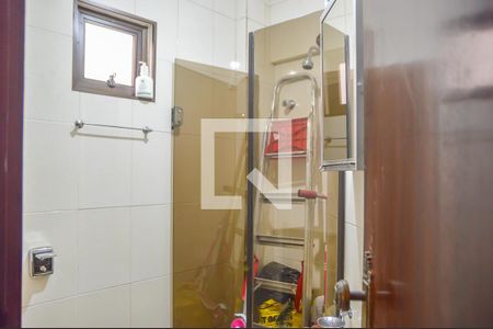 Casa à venda com 500m², 4 quartos e 6 vagas Casa à venda com 500m², 4 quartos e 6 vagasBanheiro da Suíte 2