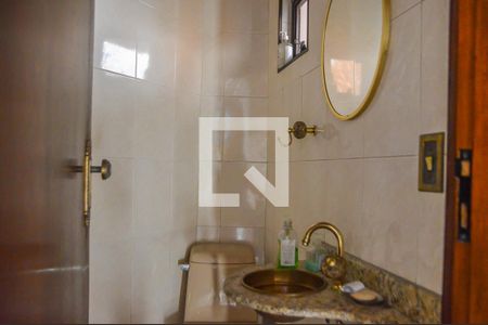 Casa à venda com 500m², 4 quartos e 6 vagas Casa à venda com 500m², 4 quartos e 6 vagasLavabo